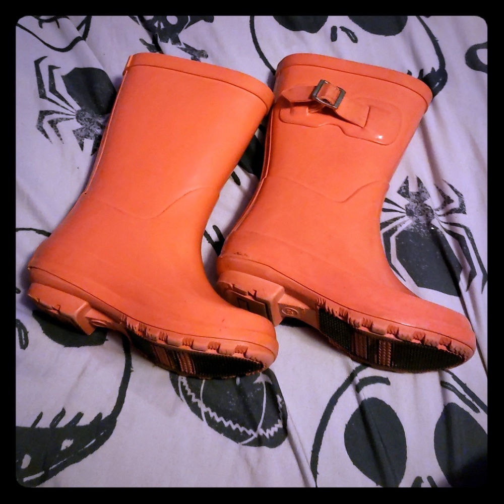 Peach rain boots